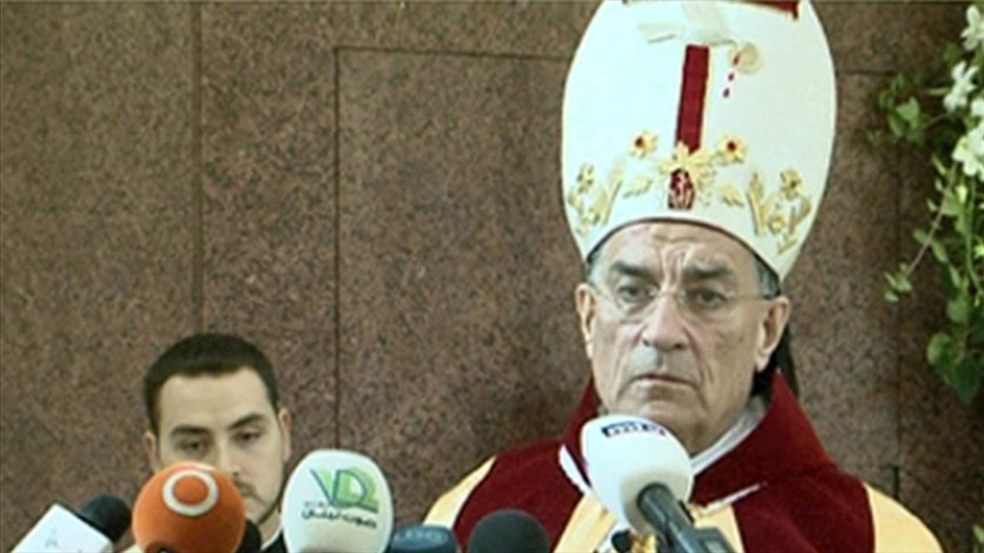 الراعي يدعو الحكومة لتجاوز الخلافات الصغيرة