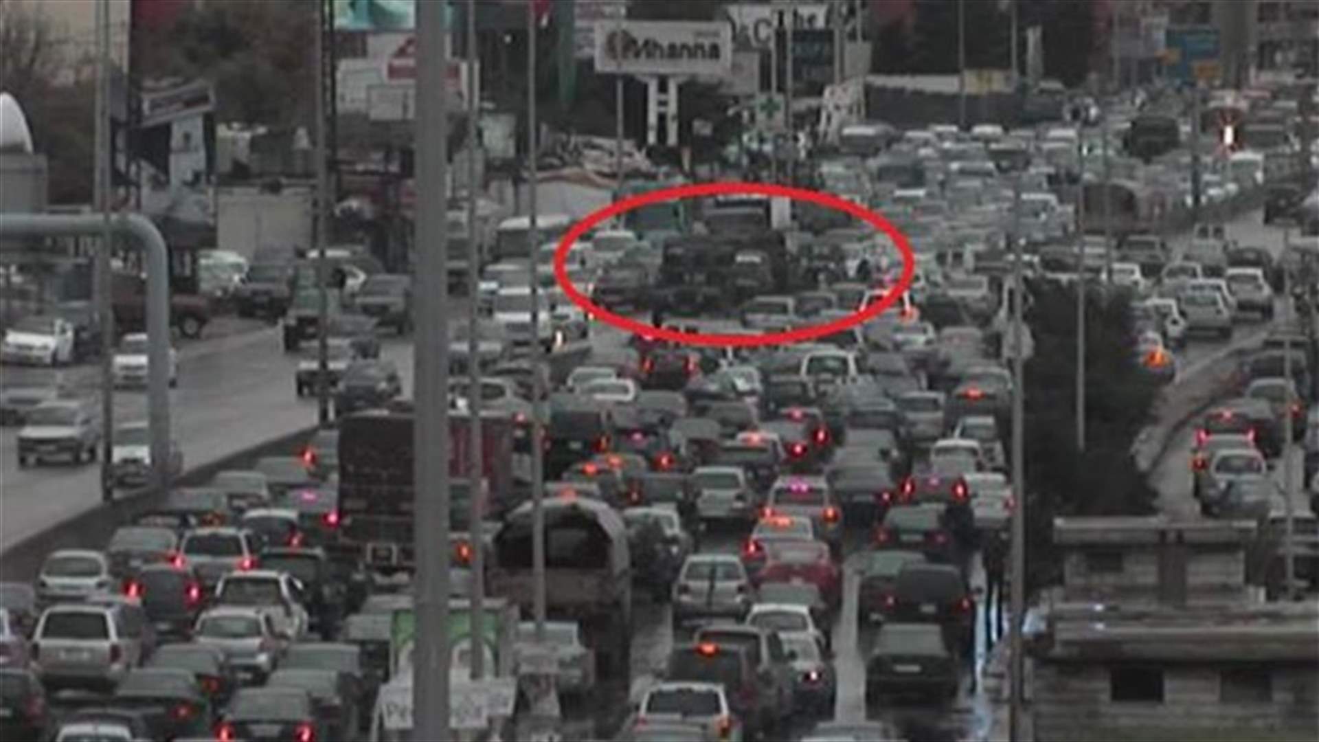 13 injured in traffic accident on the Jal El-Dib highway
