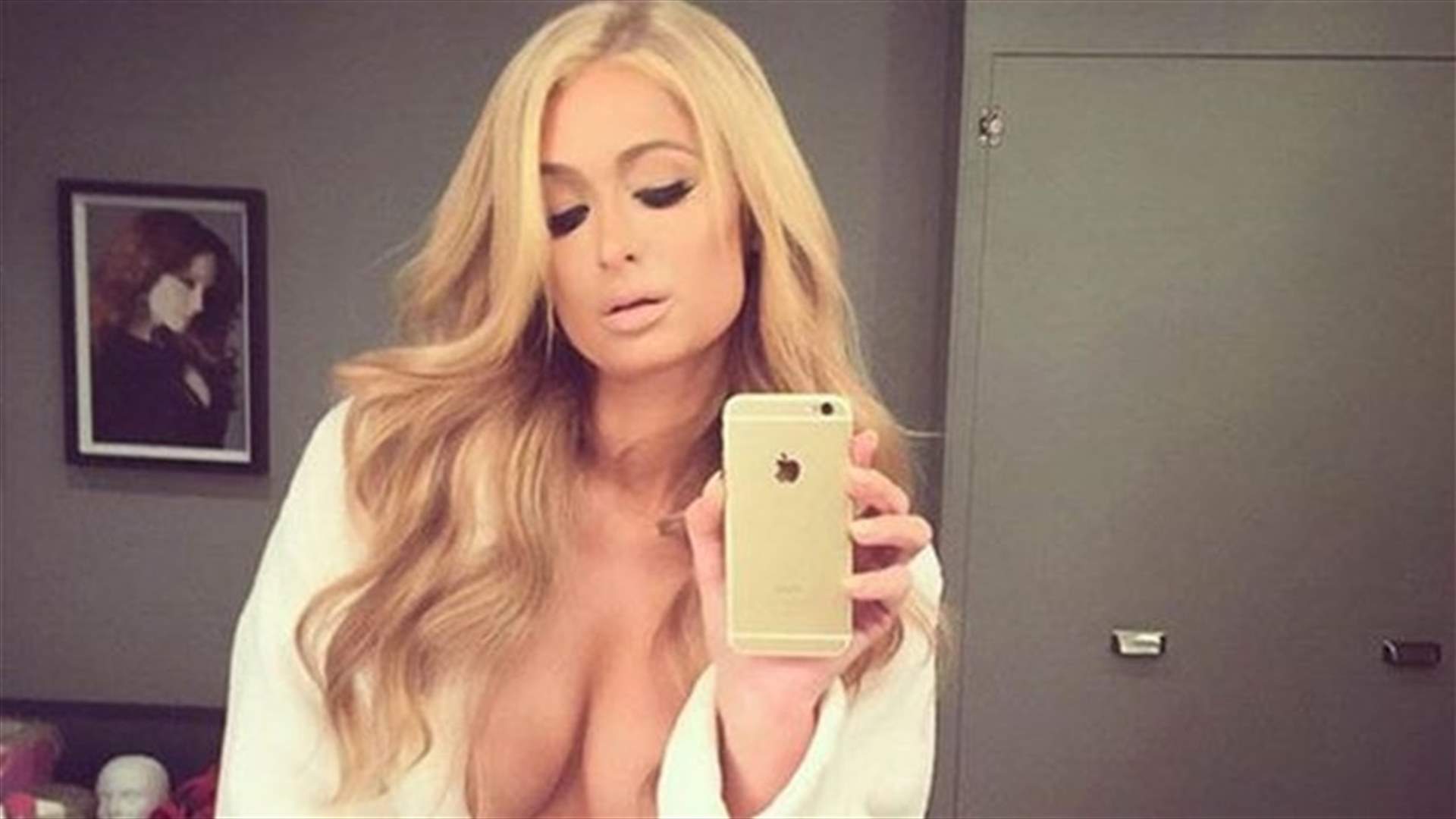 [PHOTOS] Paris Hilton, Kim Kardashian's Former Boss Craves Attention, Flashes Cleavage 