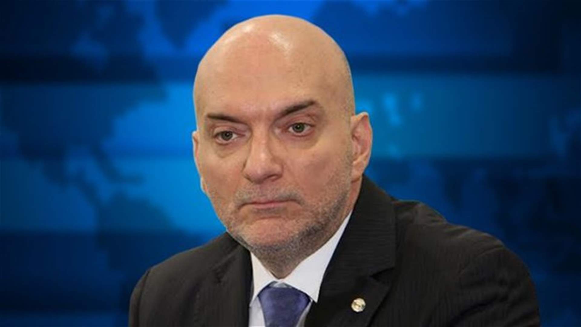 حكيم علق التداول بأحد اصناف اللبنة 
