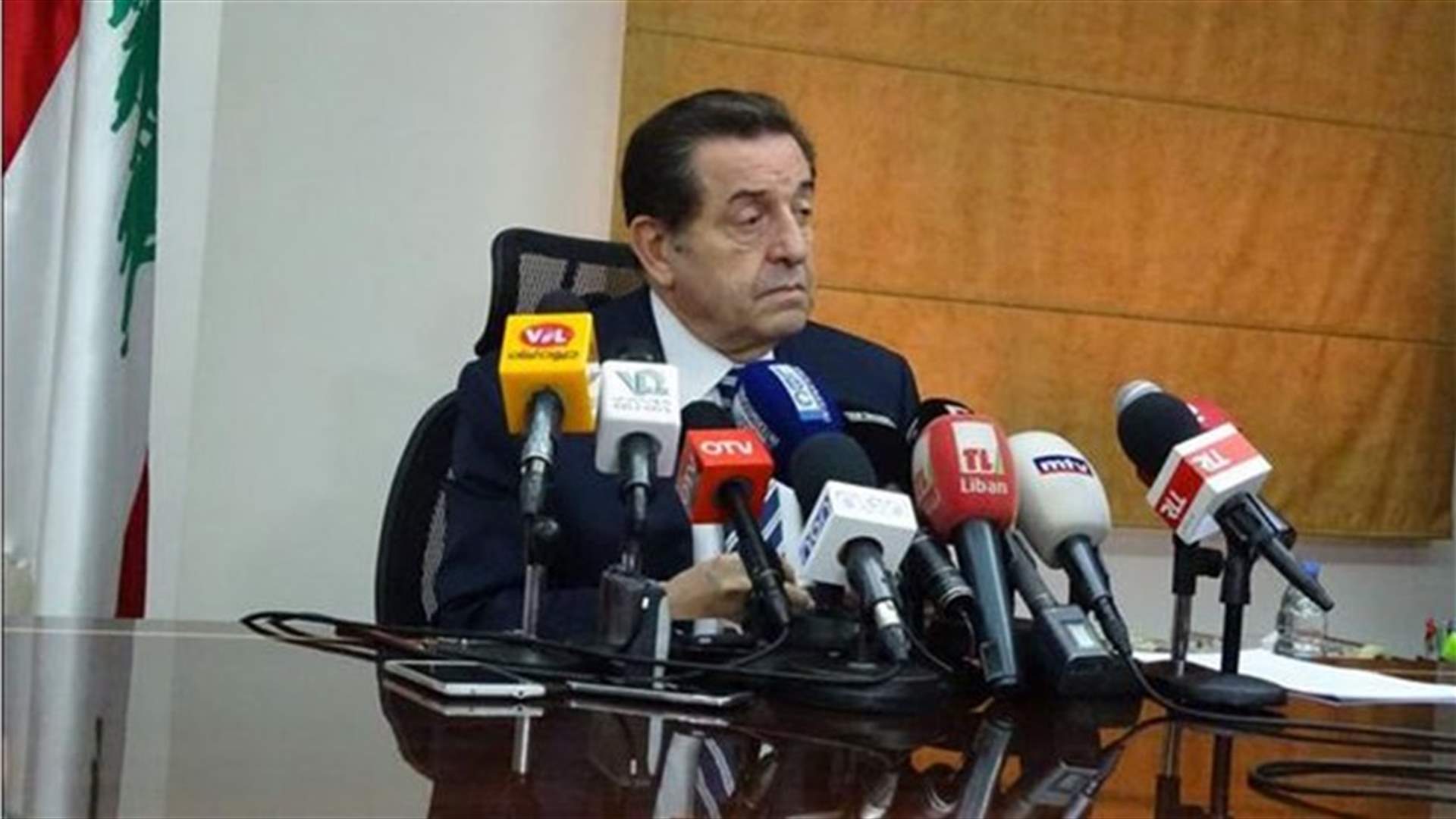 سجال اخر دخل على خطه وزير الاتصالات: عائدات الخلوي