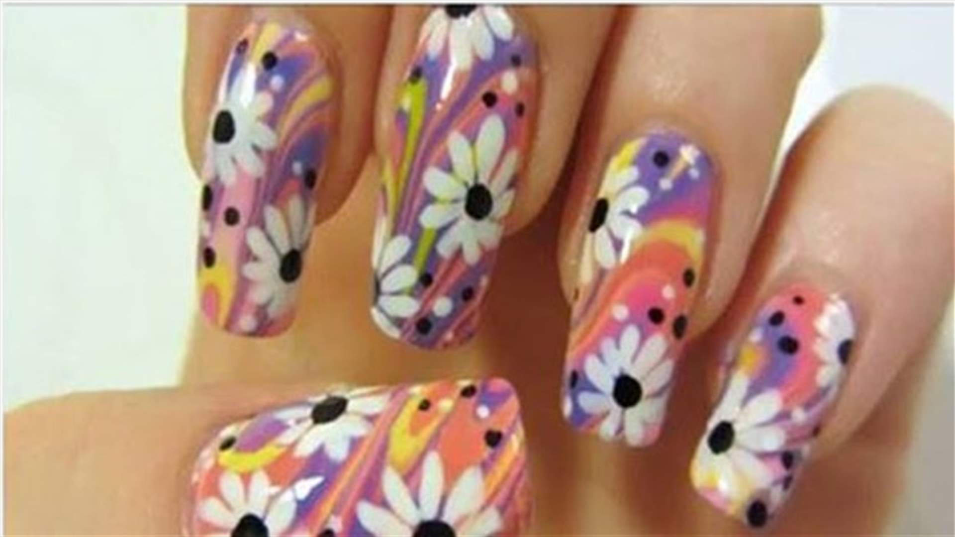 [VIDEO] Here's How You Can Have Water Marble Nails At Home!