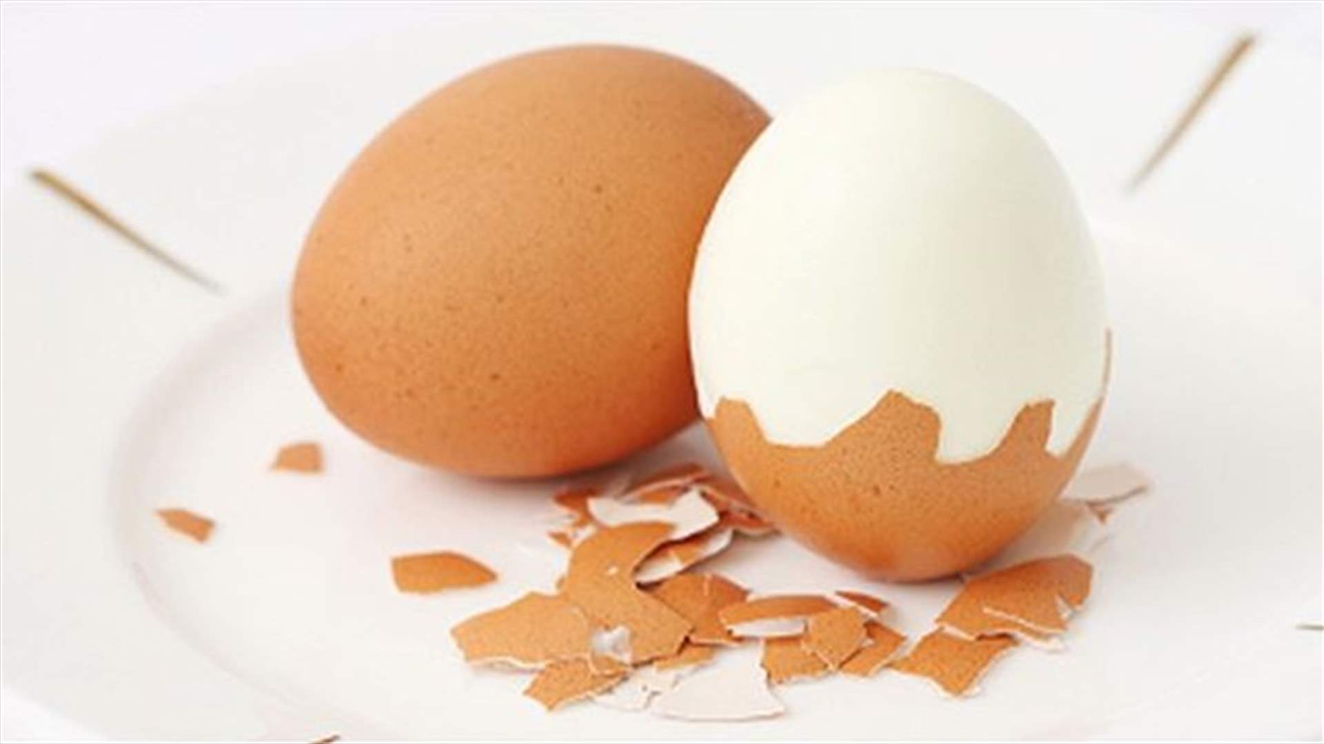 [VIDEO] Easy Hacks To Peel A Hard Boiled Egg In Seconds