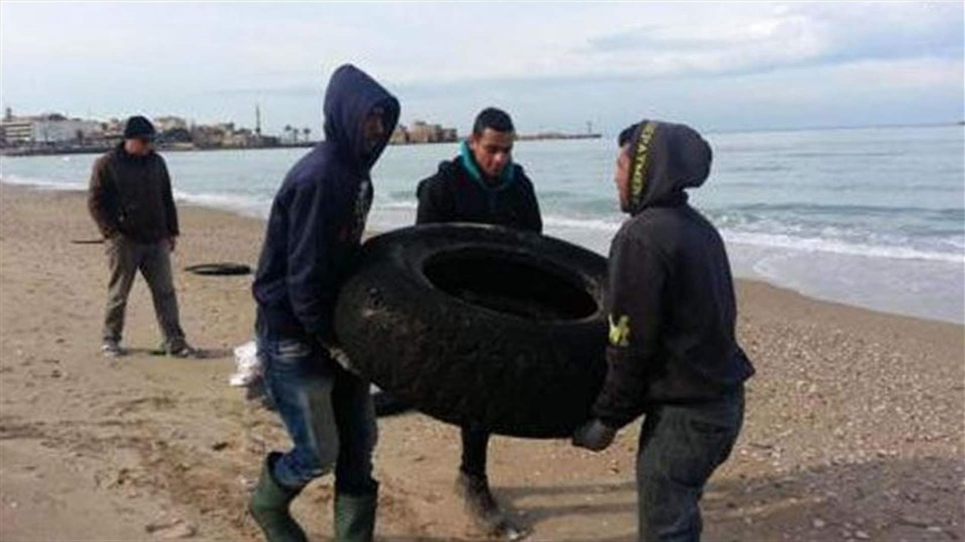 تنظيف شاطىء صيدا