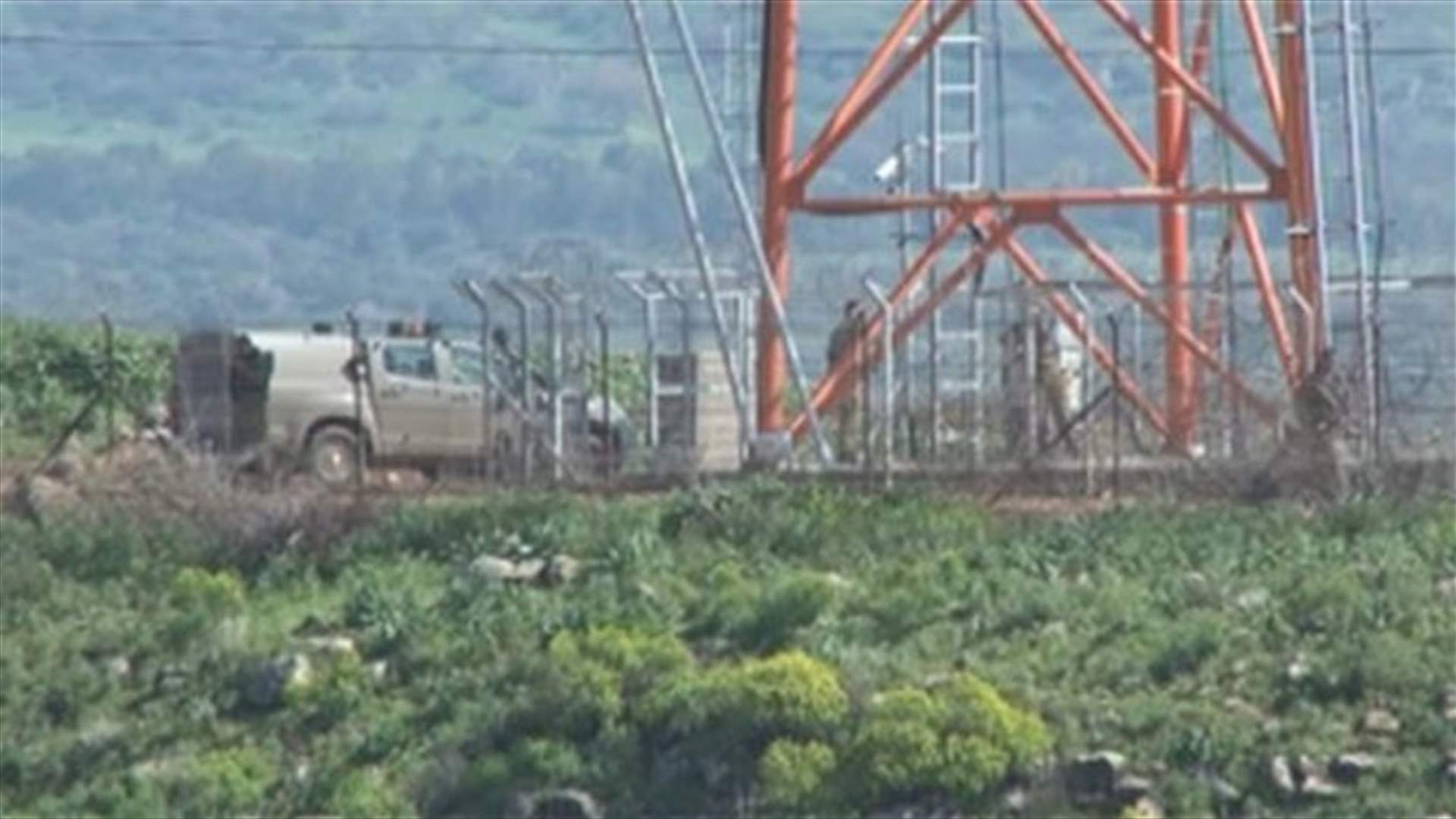 عملية تمشيط اسرائيلية بمحاذاة السياج الشائك في القطاع الشرقي