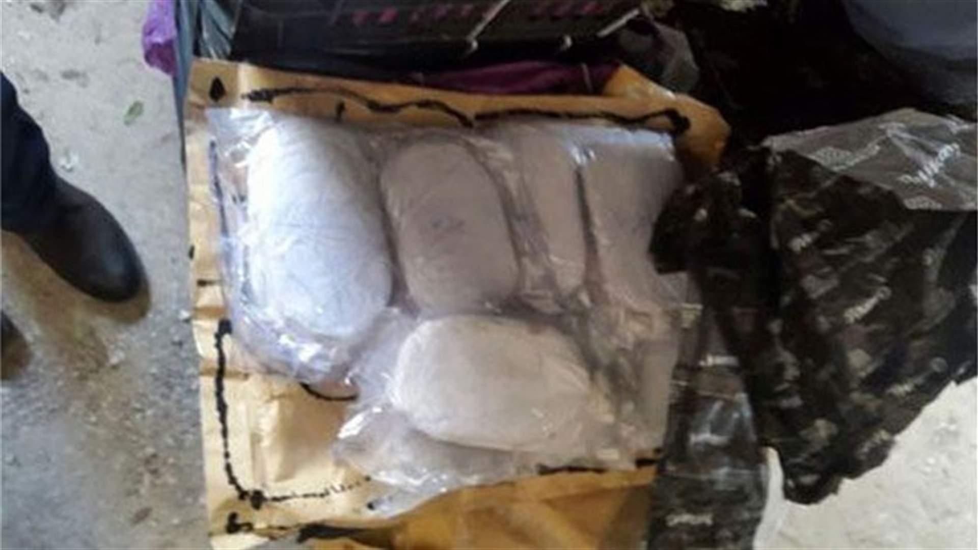 بالصور: إحباط أكبر عملية تهريب حشيشة في لبنان