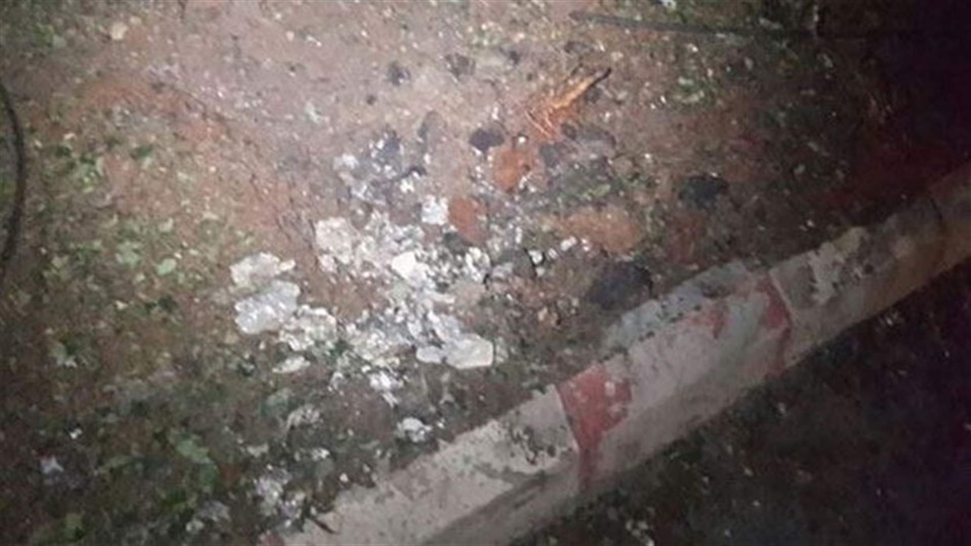 القاء قنبلة على محل لبيع النراجيل في عرسال