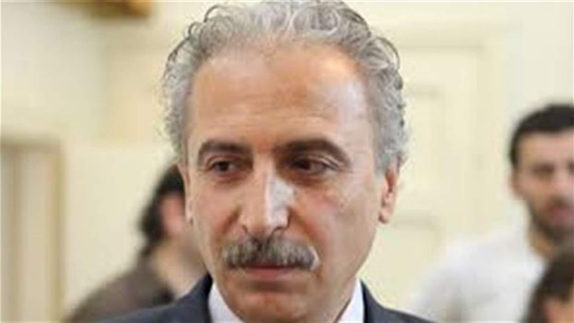 الافراج عن المعارض السوري لؤي حسين بكفالة
