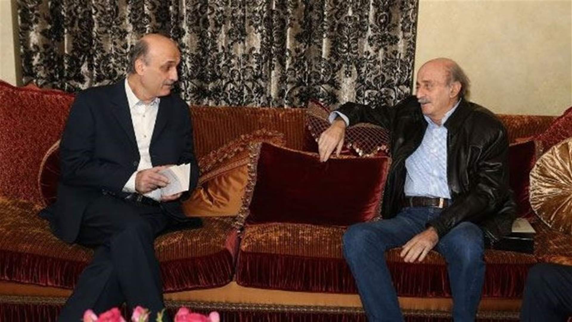 جنبلاط لجعجع: احترم رأيكم لكنني مع مرشح تسوية