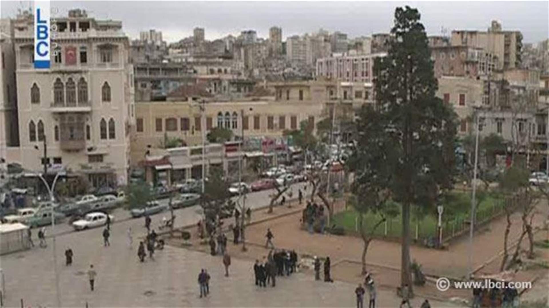 من يصرّ على تشويه ساحة التلّ؟