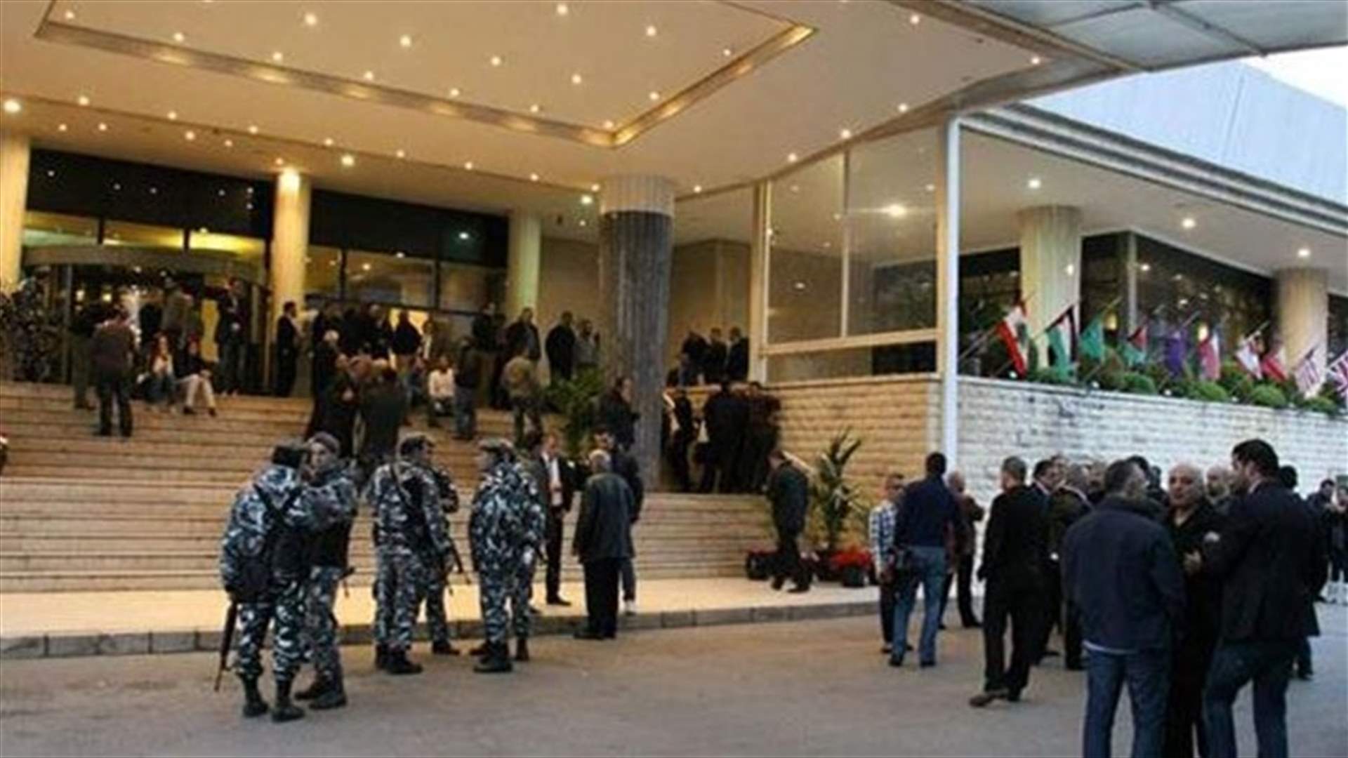 بين مصروفي الكازينو مرافق نائب... وسائق لدى نجل نائب سابق