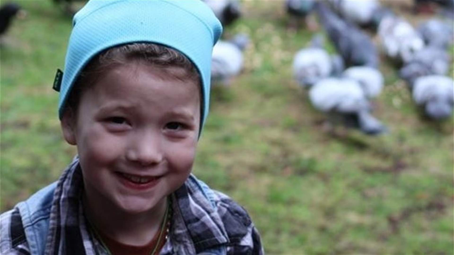 Meet The Girl Who Receives Gifts From Birds