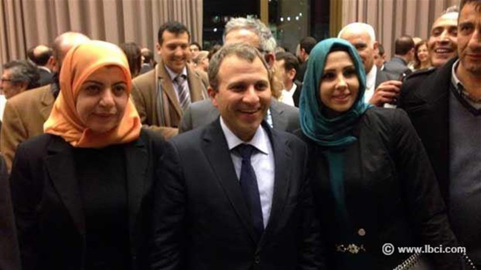 الحوار بالالوان...