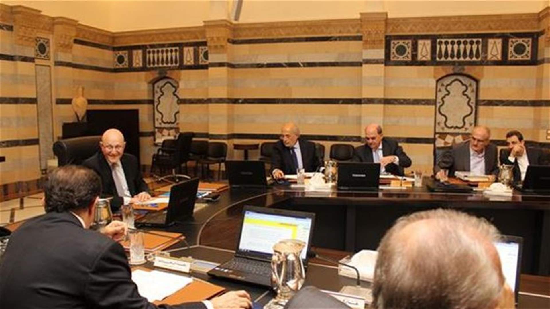 مقاربة كيفية عمل الحكومة في جلسة غد 