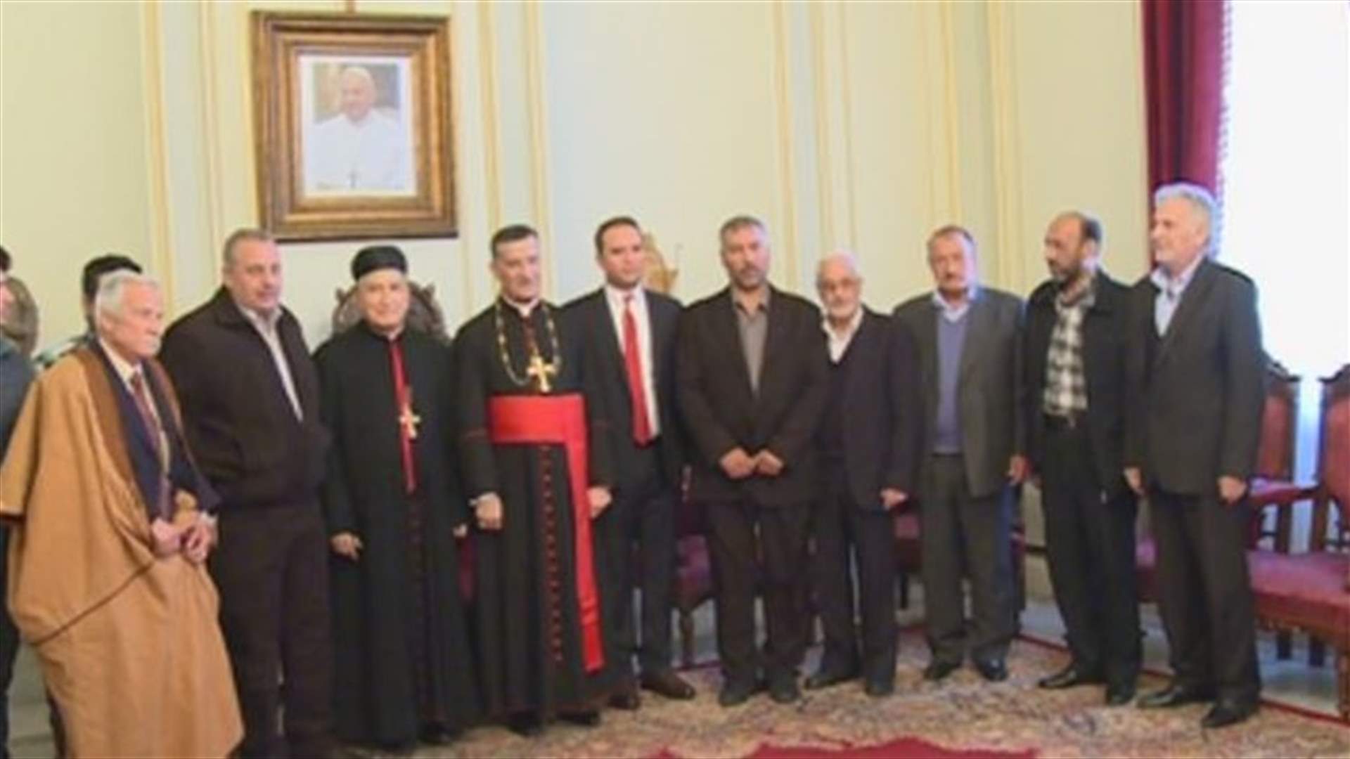 أهالي العسكريين الشهداء في بكركي لشكر الراعي على مواساته لهم