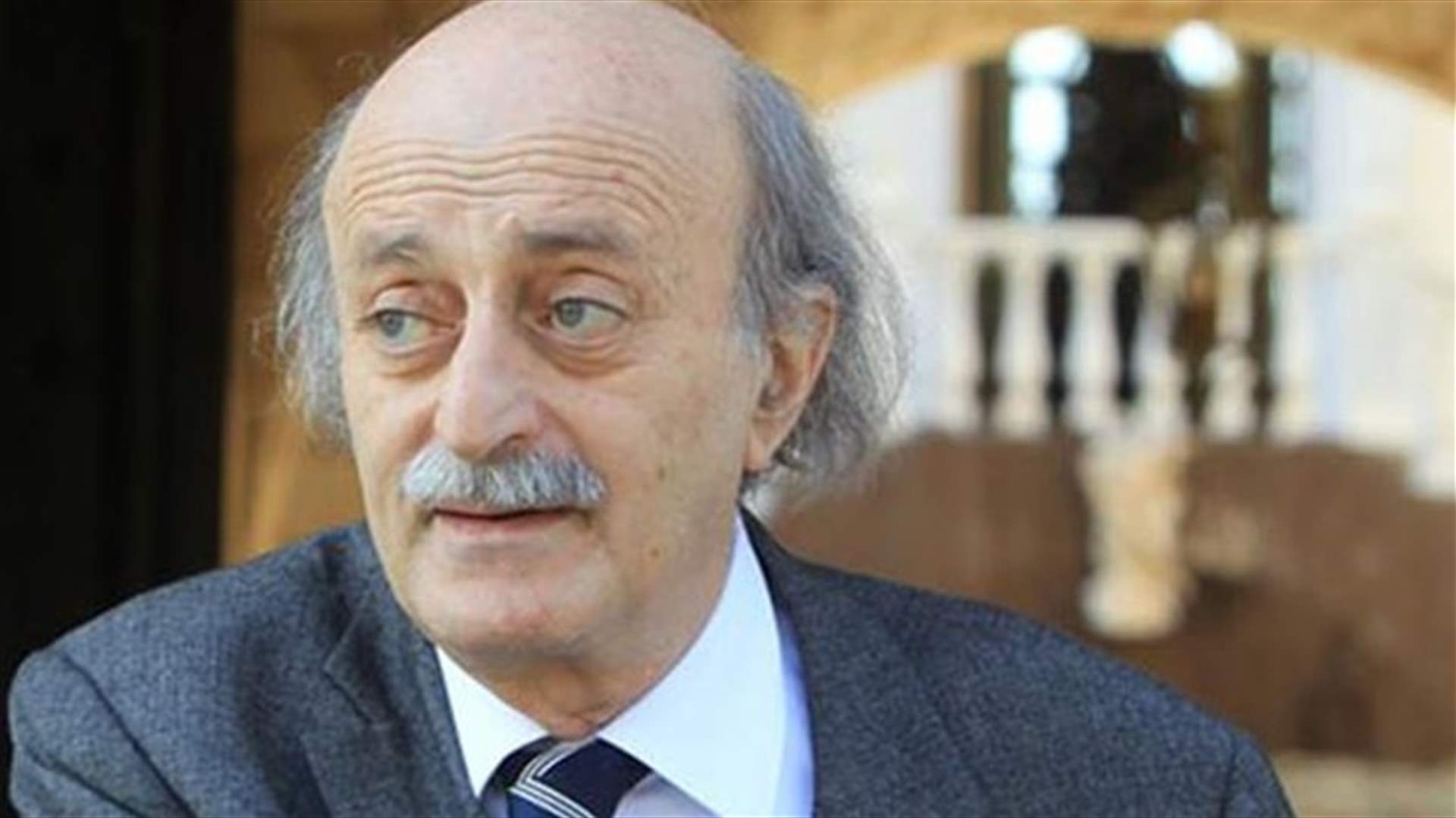 جنبلاط لـ"السفير": سأسلّم مقعدي في أيّار وهذا هو تفسير موقفي من "النصرة"
