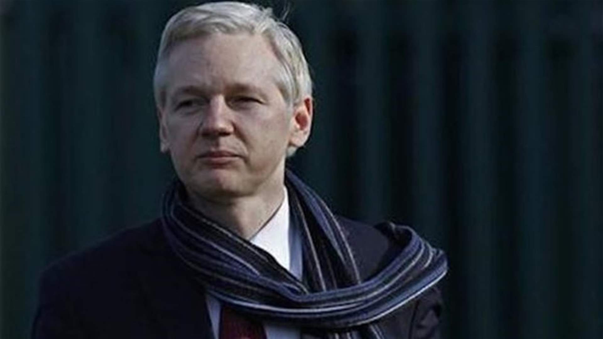Swedish prosecutor asks to question Assange in London