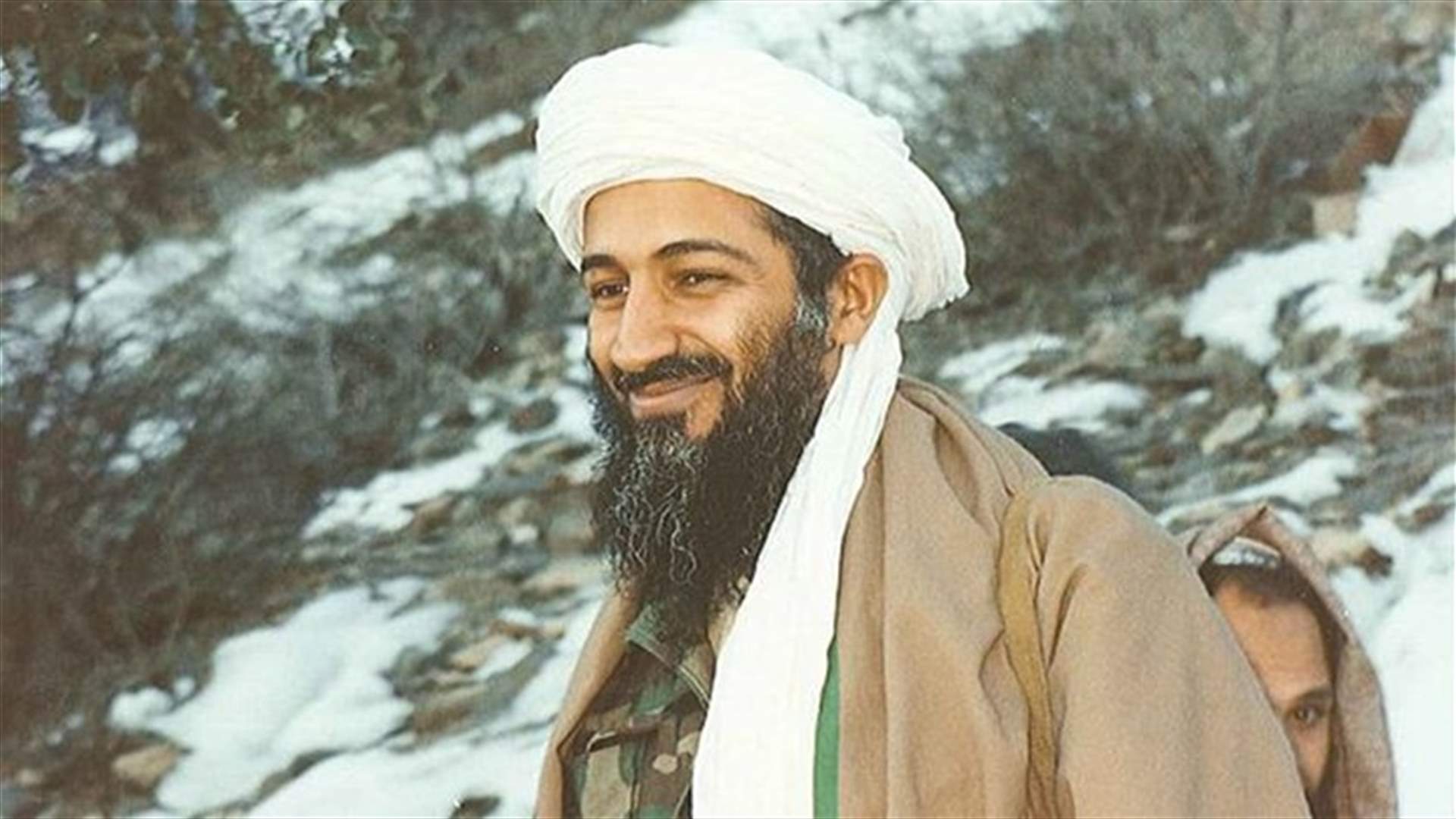 صور نادرة لـ بن لادن في مخبئه في تورا بورا