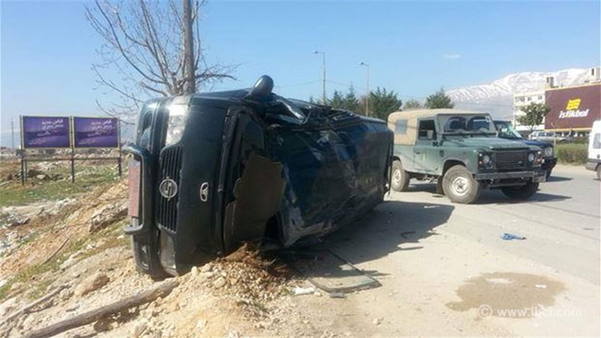 بالصور.. 8 جرحى بحادث مروع على طريق سعدنايل- زحلة