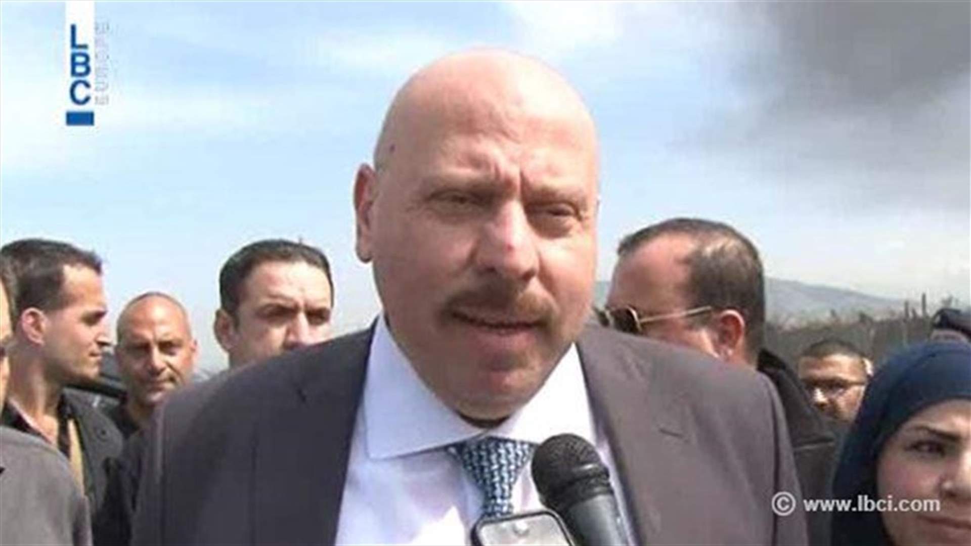 محافظ الشمال أقفل مراكز لتعبئة غاز السيارات