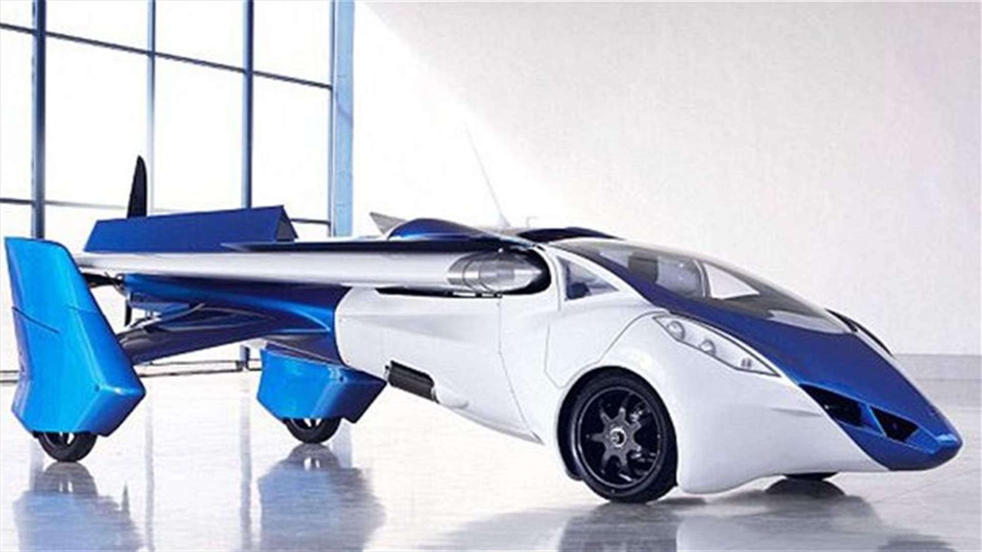 [PHOTOS] Flying Car No Longer A Sci-fic Dream, Available By 2017!
