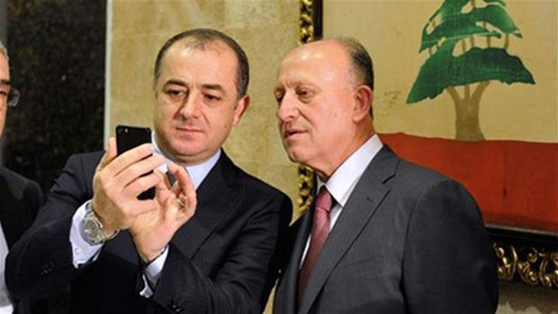 على ماذا شكر ريفي بو صعب؟ 