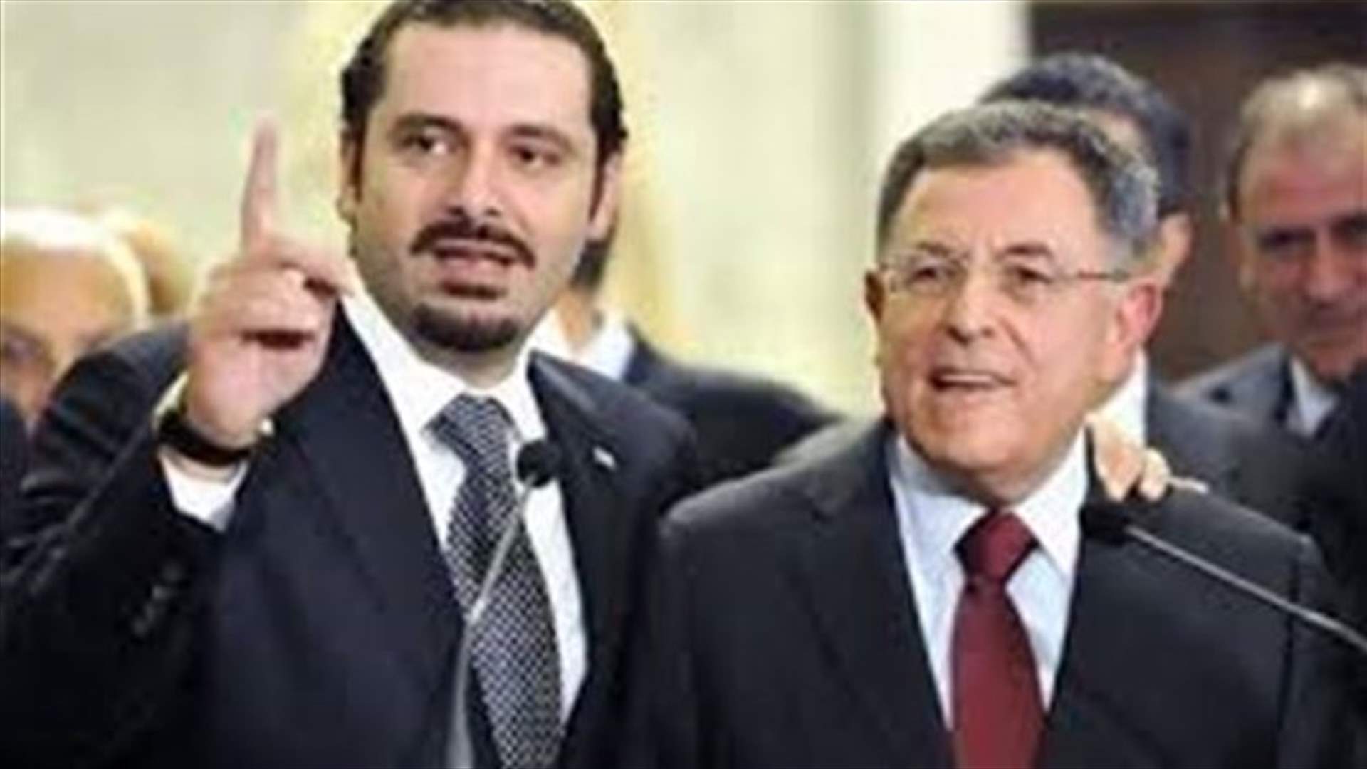 الأخبار: ريفي والسنيورة يشوشان على أجواء الانفتاح