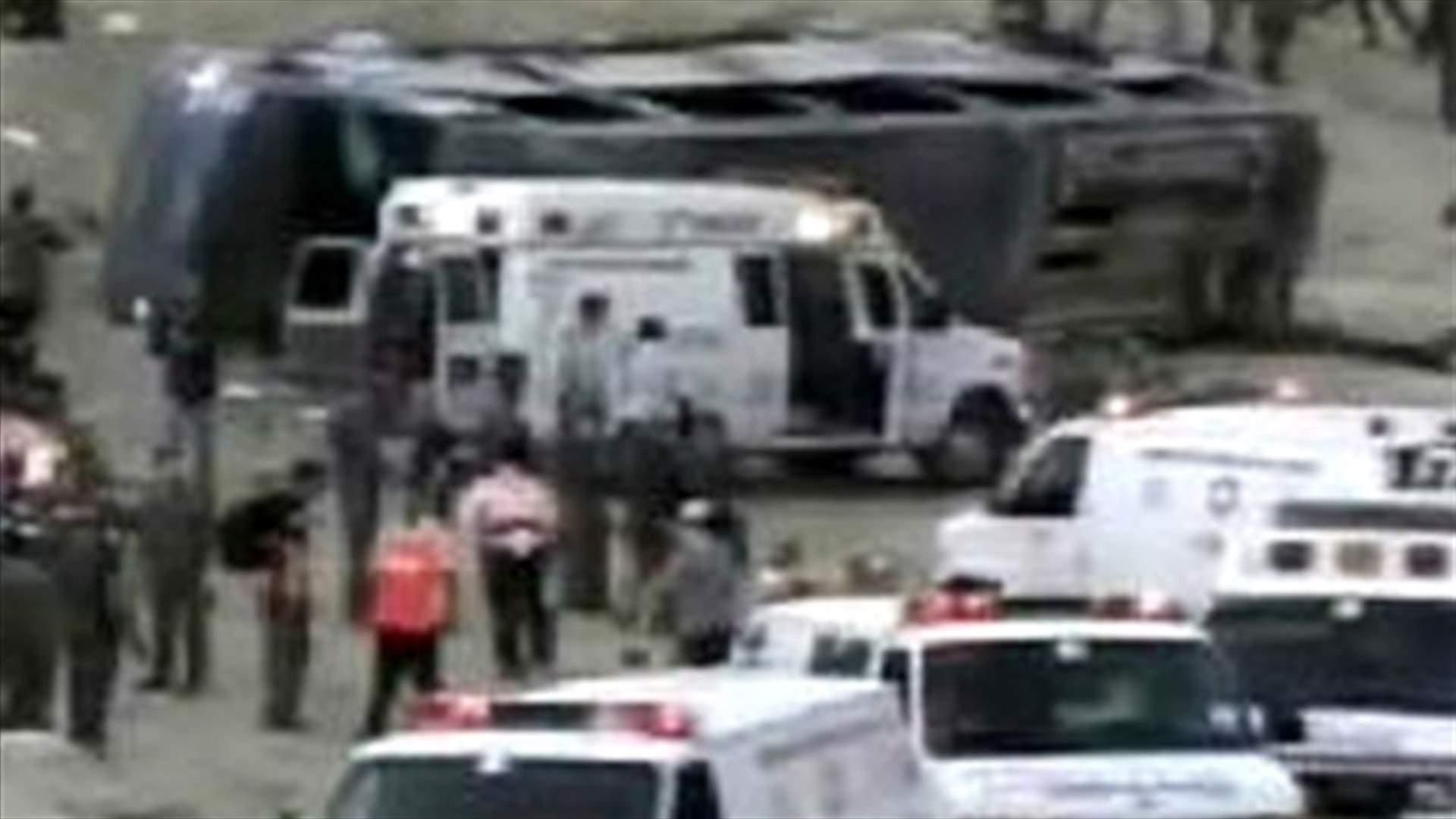 8 killed, 30 wounded after Palestinian bus and Israeli truck collided