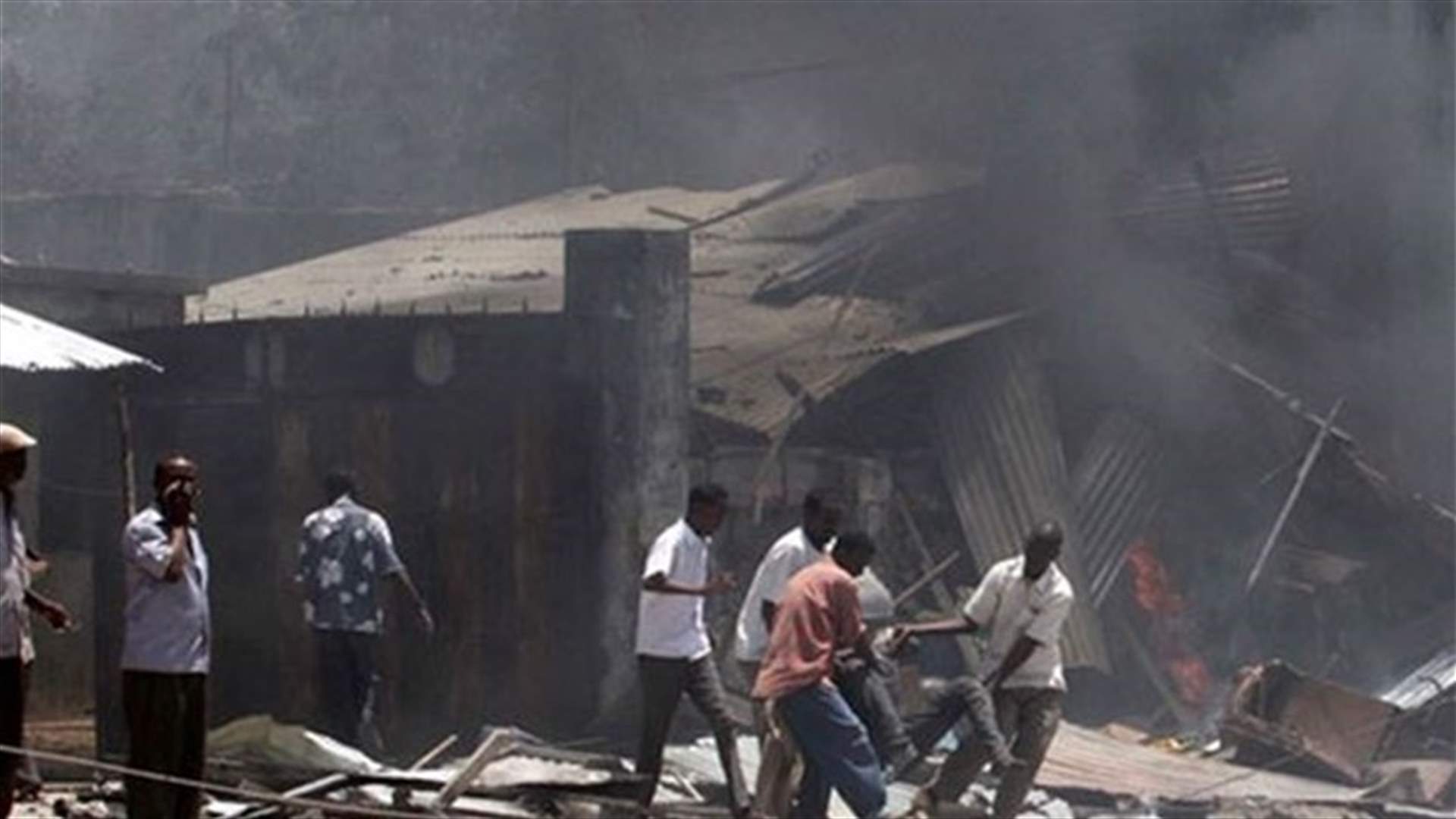 Islamists storm Mogadishu hotel with gov't officials inside