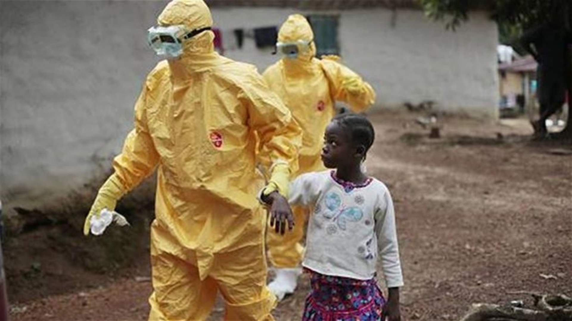 Guinea deploys police as Sierra Leoneans flee Ebola lockdown