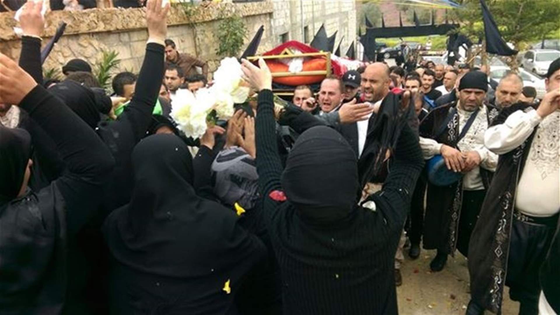 كفركلا تودع ابنها الذي قتل في السويد