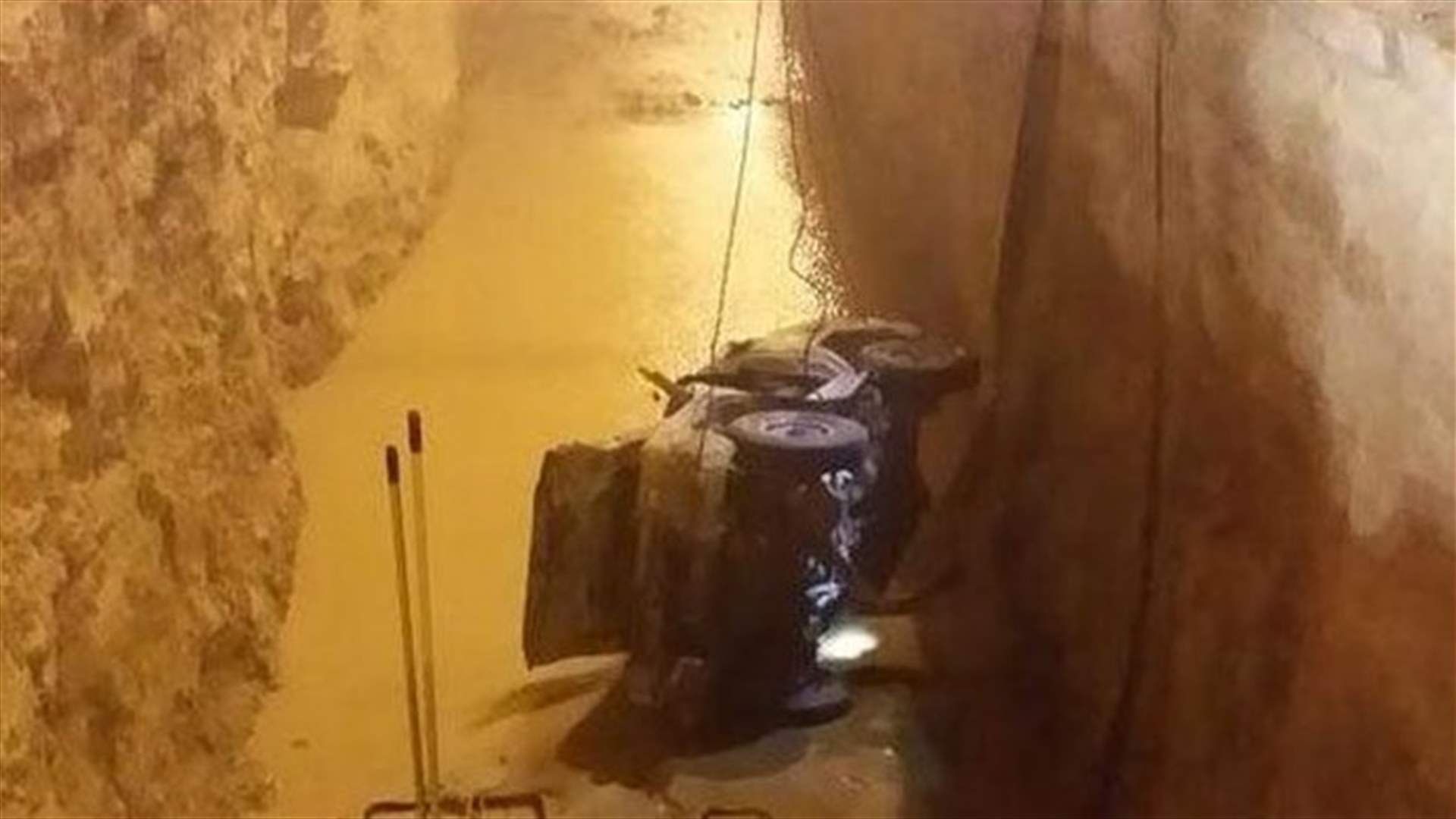 بالصور- حاولوا قتله... فسقطوا في حفرة