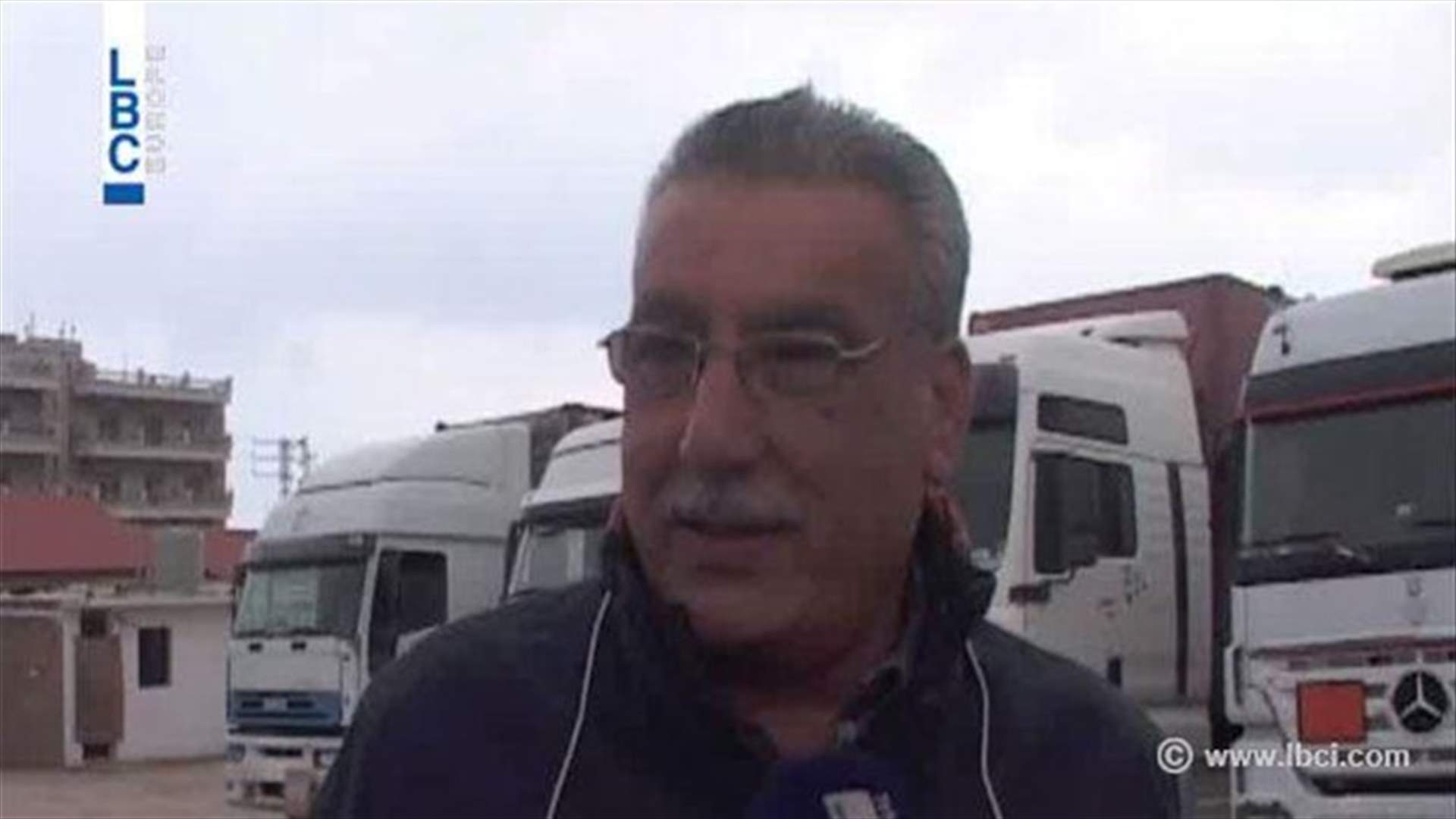 سائقون لبنانيون عالقون في دول الخليج... فهل من يسأل؟  