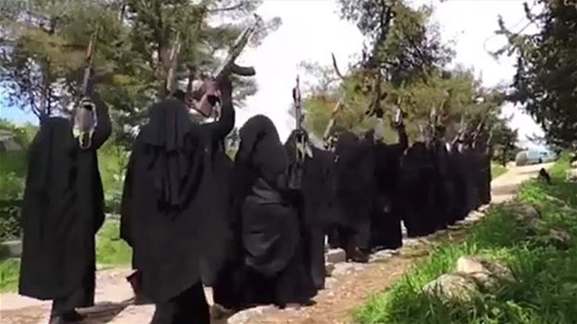 بالفيديو والصور: "الجهاديات" في سوريا يطالبن بالمساواة