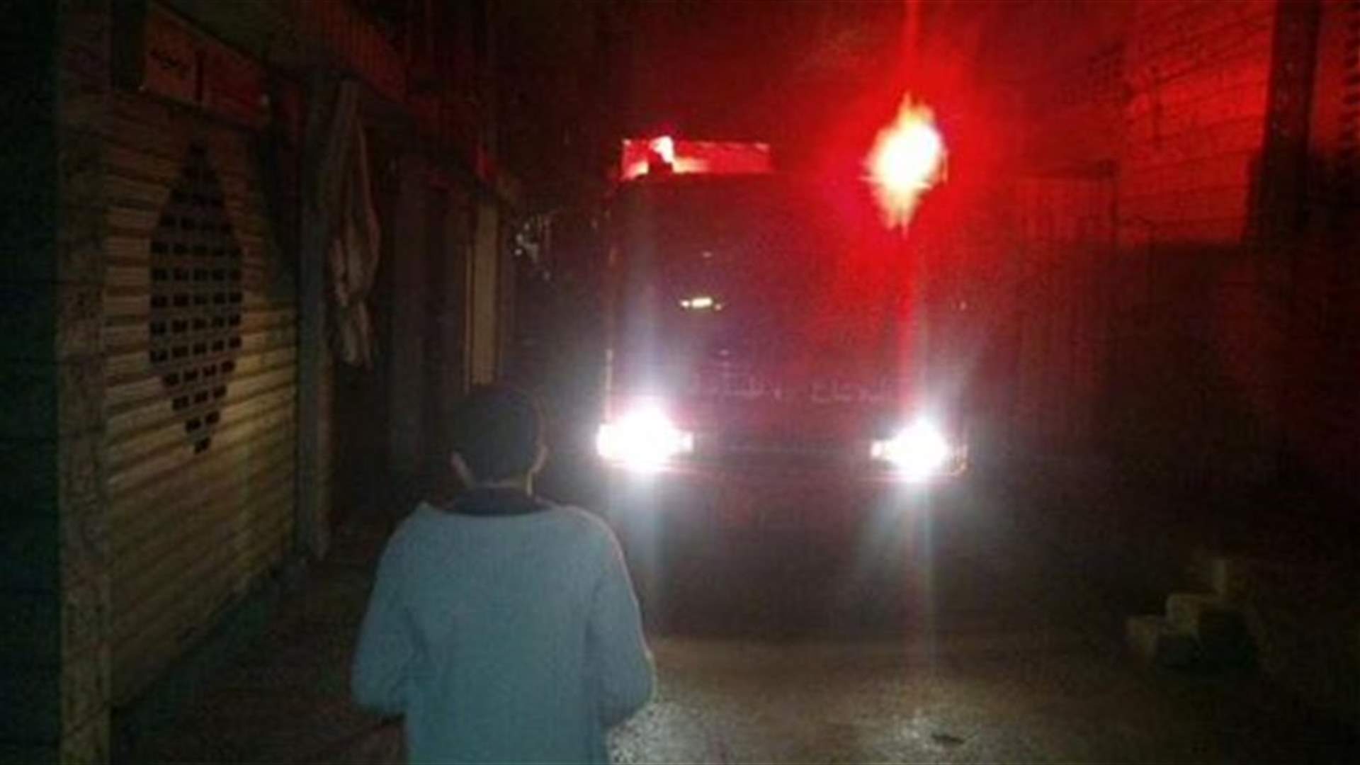 اخلاء مبنى في حي السلم ليلا اثر حريق..ونقل شخصين الى المستشفى