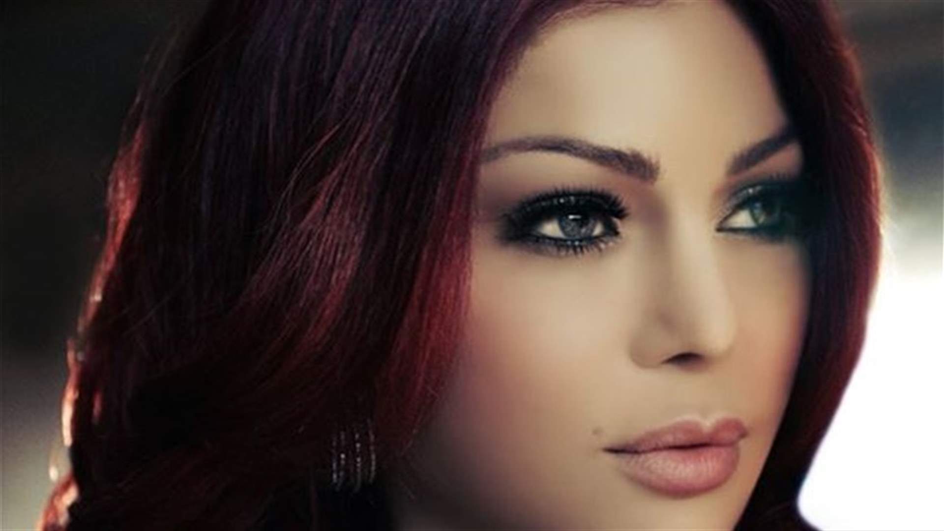 هيفا وهبي إلى العالمية بفيديو كليب أغنيتها Breathing You In