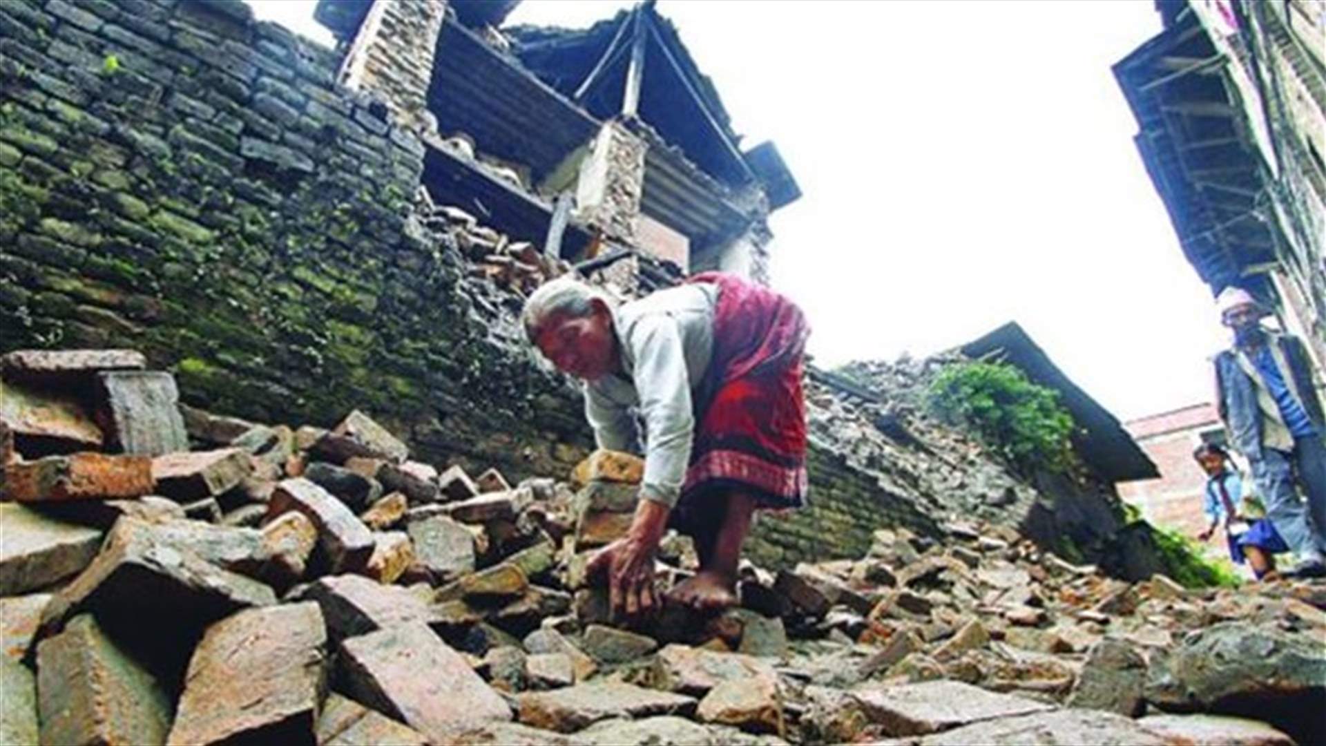 REPORT: Over 1,000 dead, history razed, Everest shaken in Nepal quake           