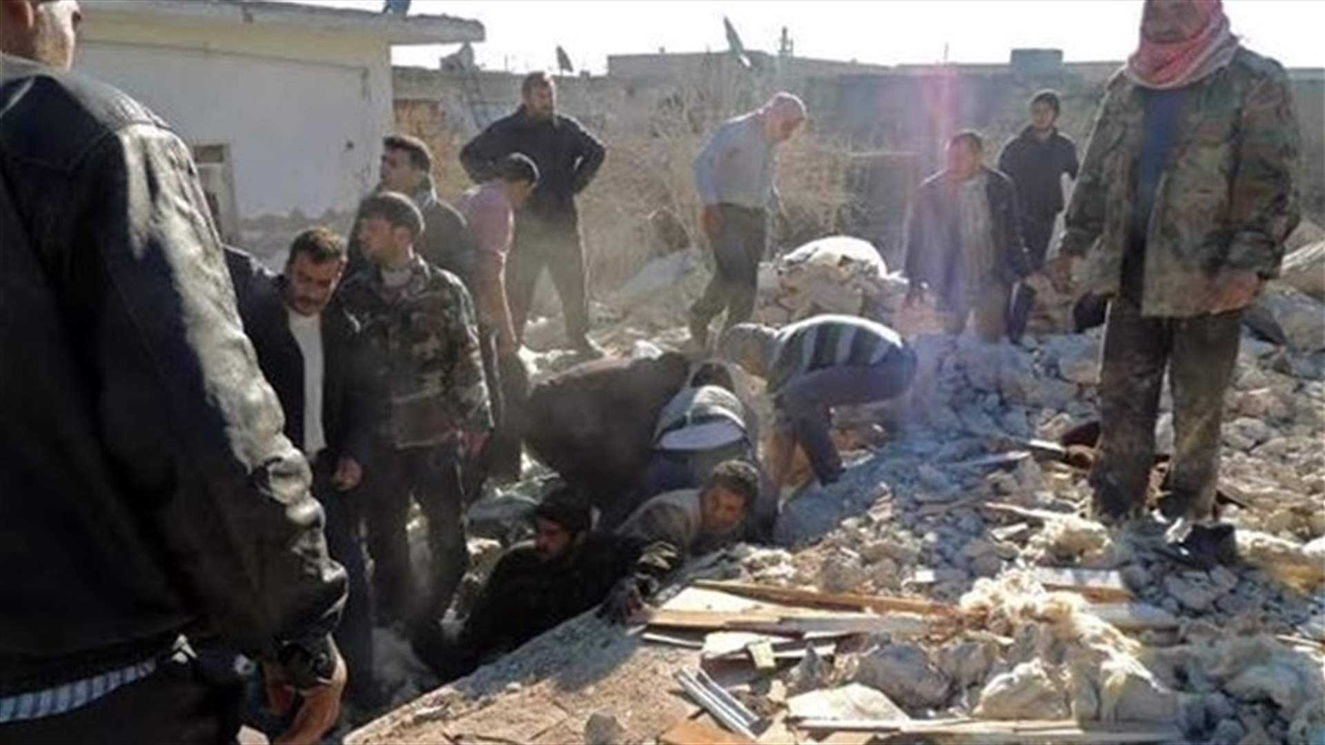40 قتيلاً في قصف جوي على بلدة بريف ادلب