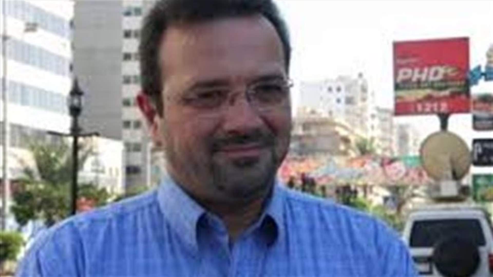 السفير: لماذا رضخ غزال لضغوط الحريري؟