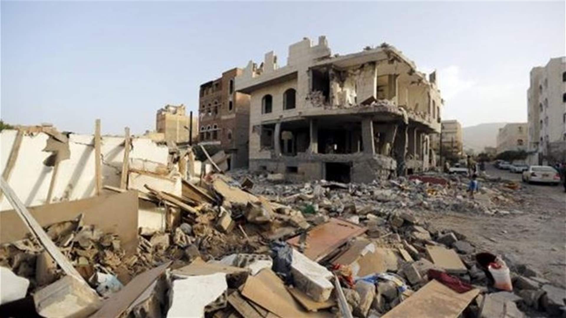 Saudis pound arms depots in Yemen as bread, medicine run short