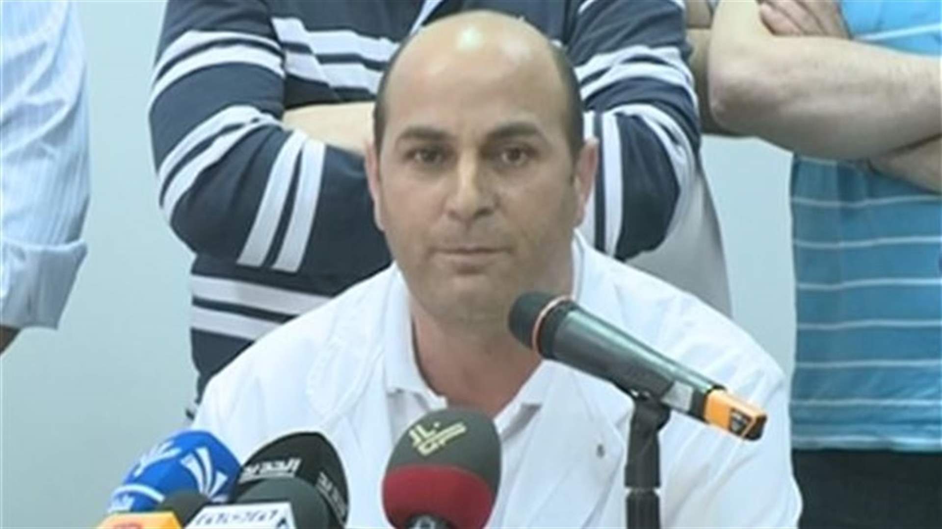 Rafik Hariri hospital employees hold sit-in