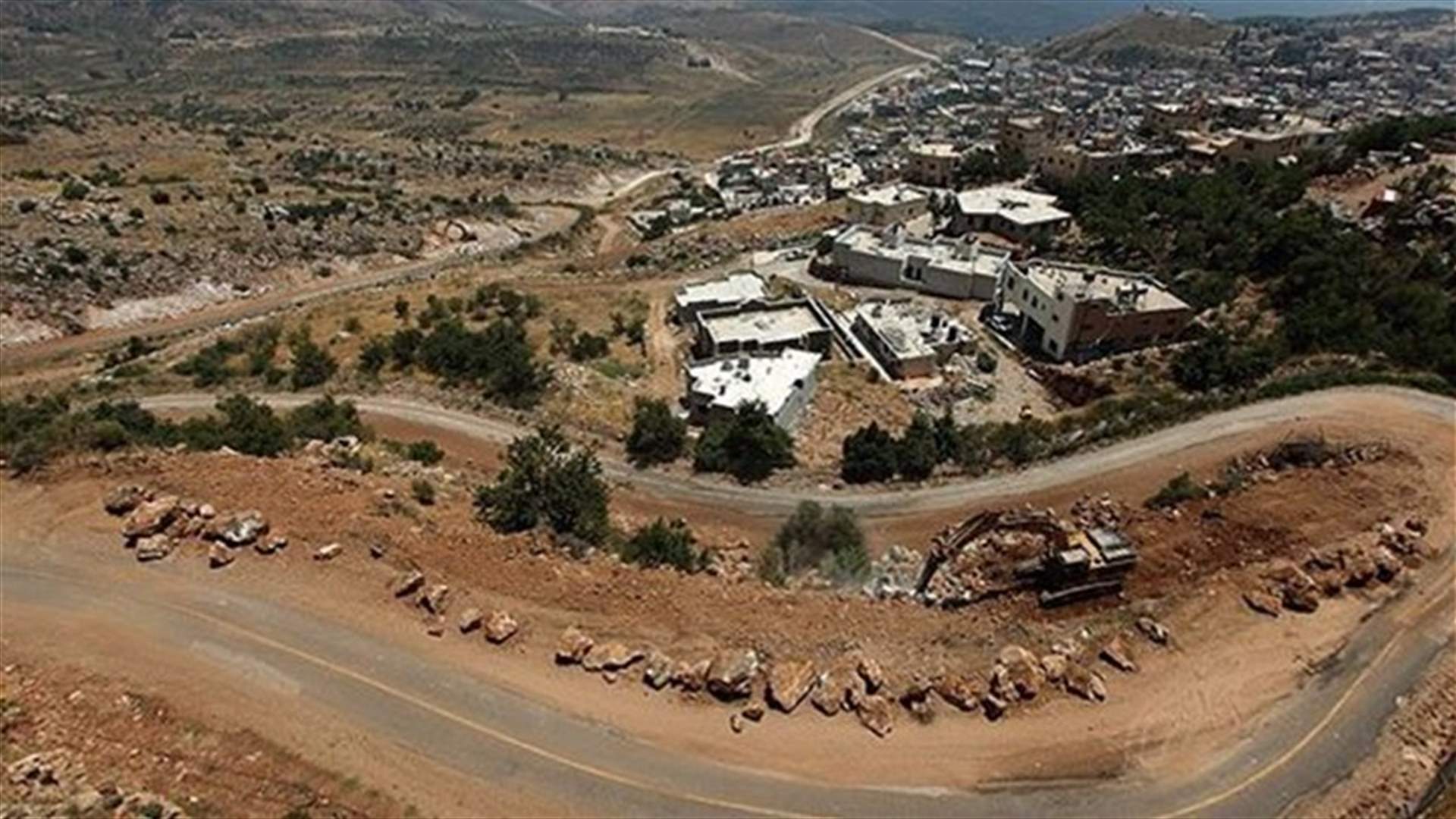 Two U.N. peacekeepers wounded by Syria mortars on Golan Heights