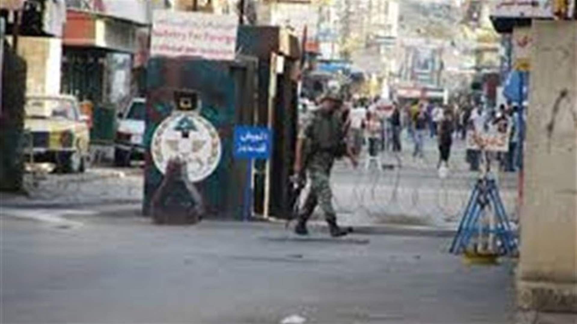 القاء قنبلة داخل مخيم عين الحلوة