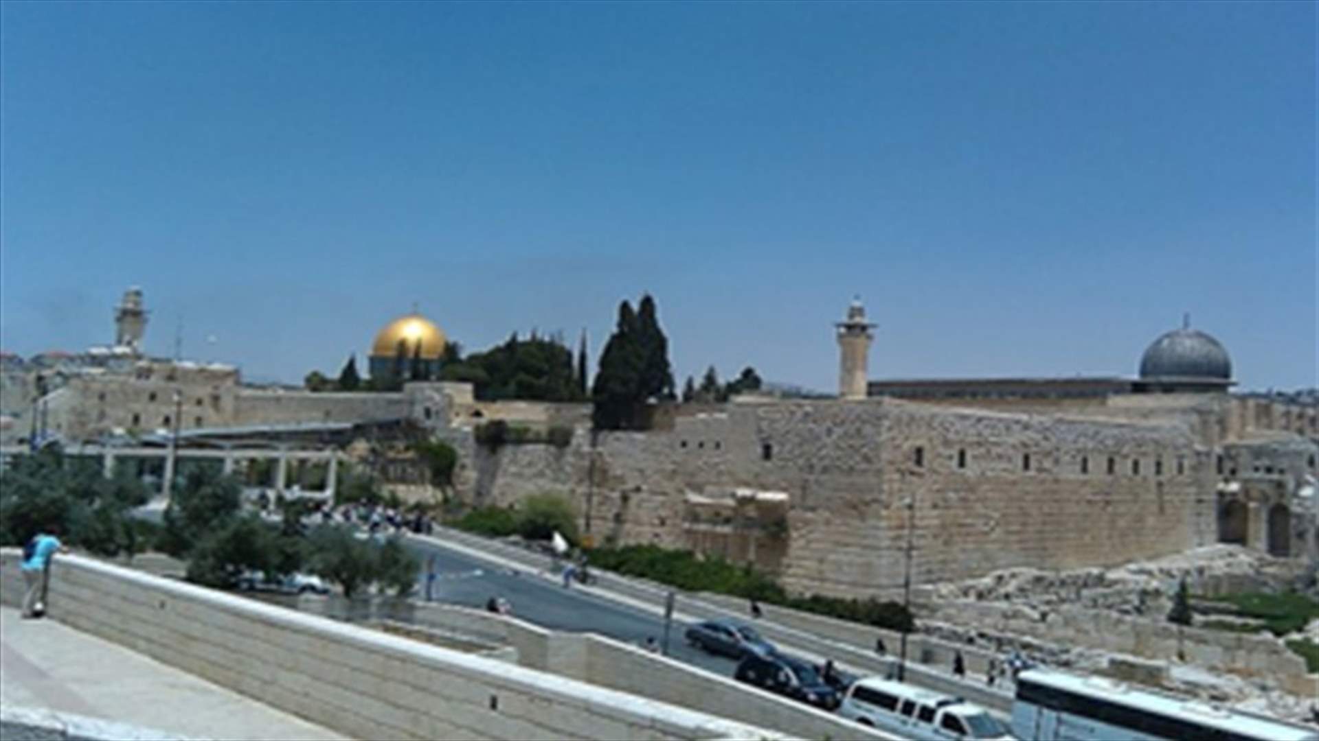 Israeli police tighten security at Al-Aqsa Mosque, fear far-right attack