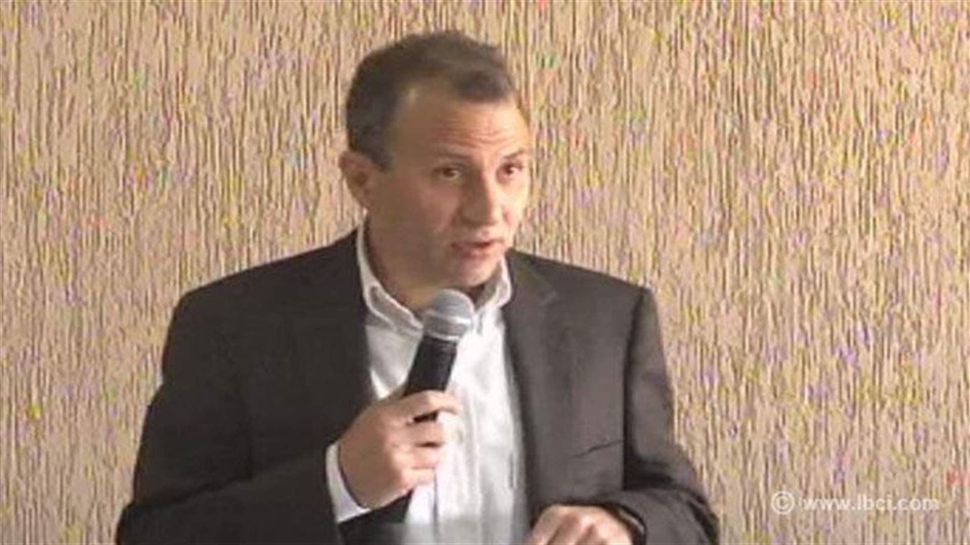 Minister Bassil says municipalities deprived of funds since 15 years