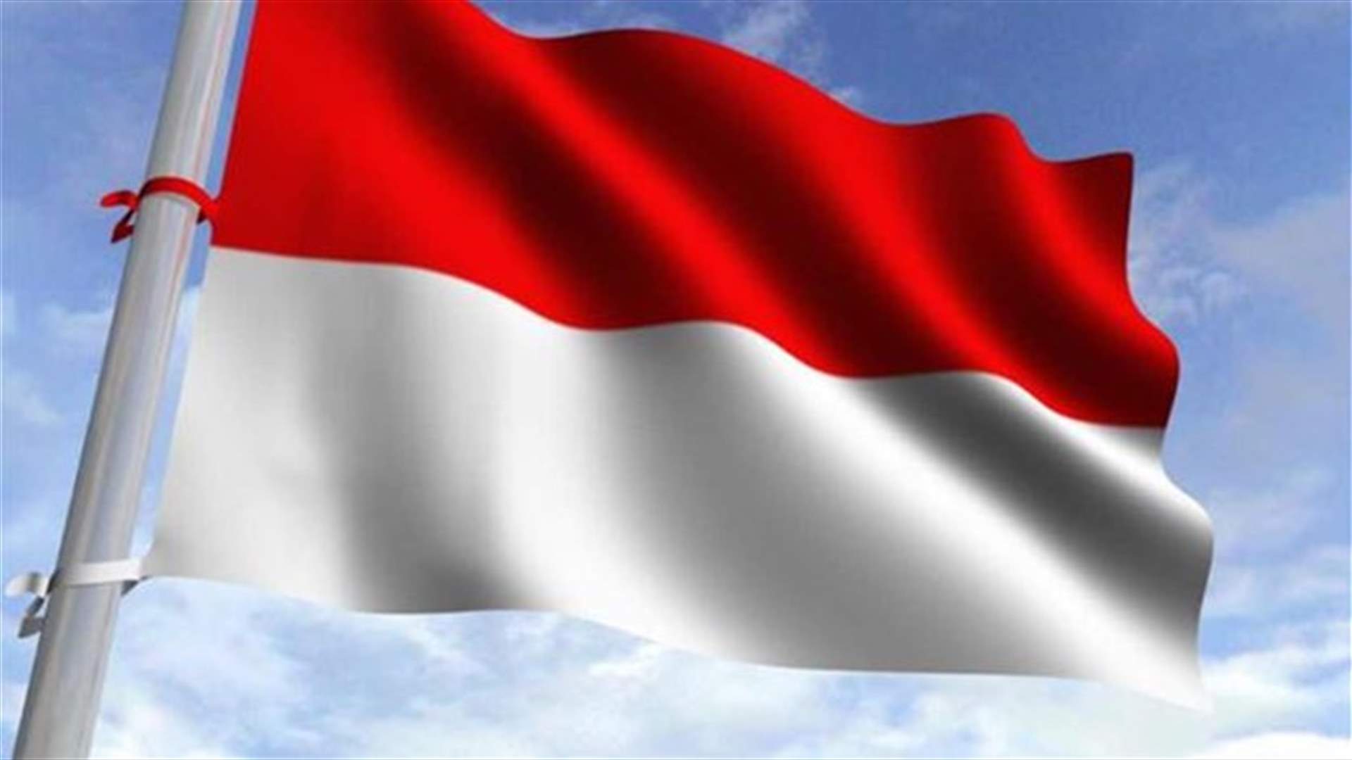 اندونيسيا تقتاد الى خارج مياهها الاقليمية سفينة تقل مهاجرين غير شرعيين 