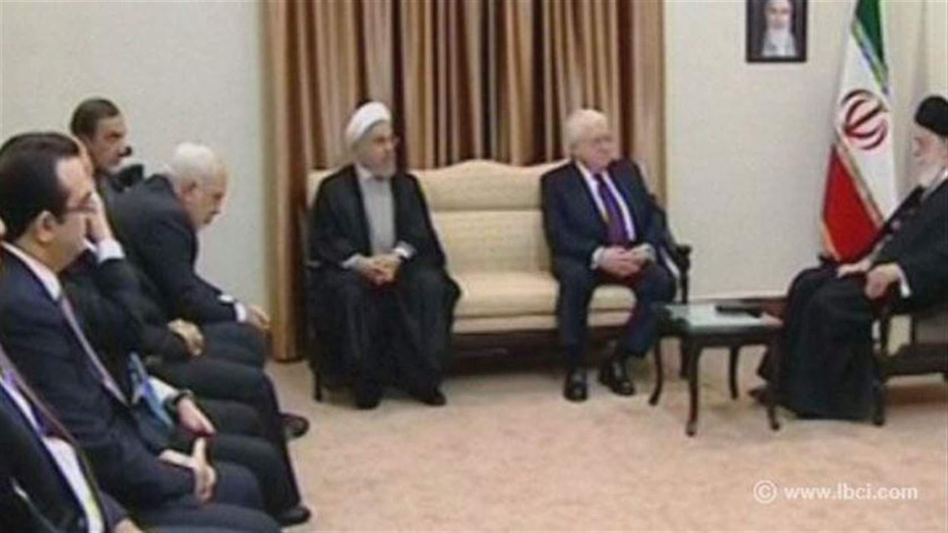 الخامنئي: لوقف المجازر التي ترتكب بحق الشعب اليمني 