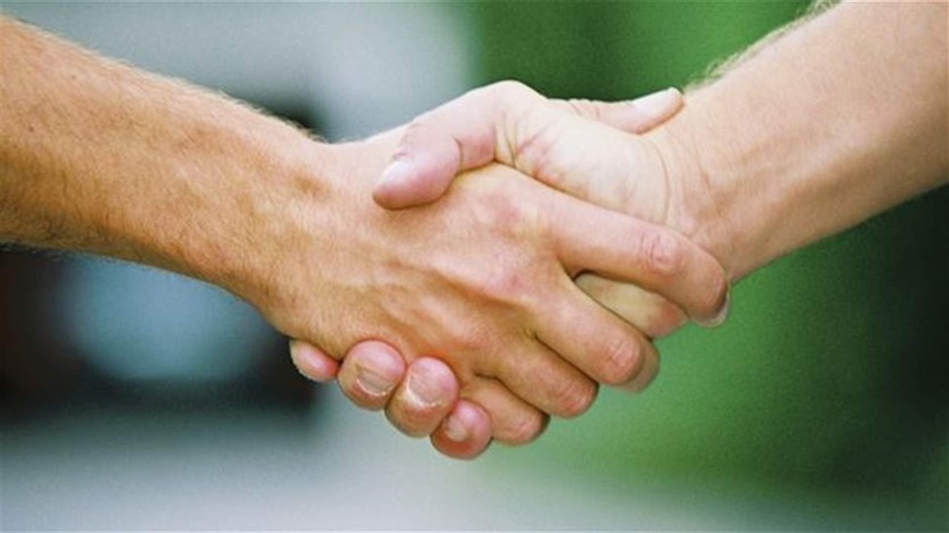 ما الأمراض التي تكشفها المصافحة باليد؟