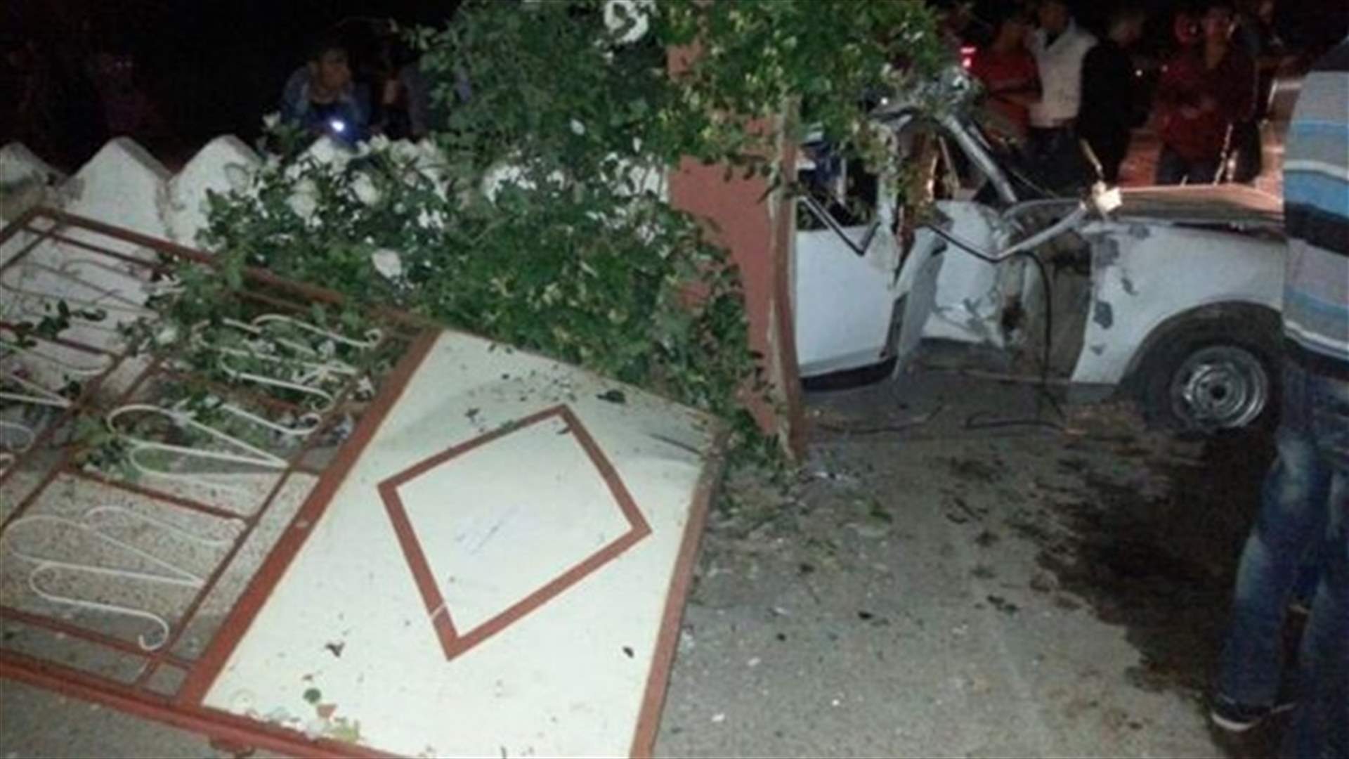 مقتل طفلة وجرح 5 أشخاص باصطدام سيارة بسور منزل في مجدل عنجر