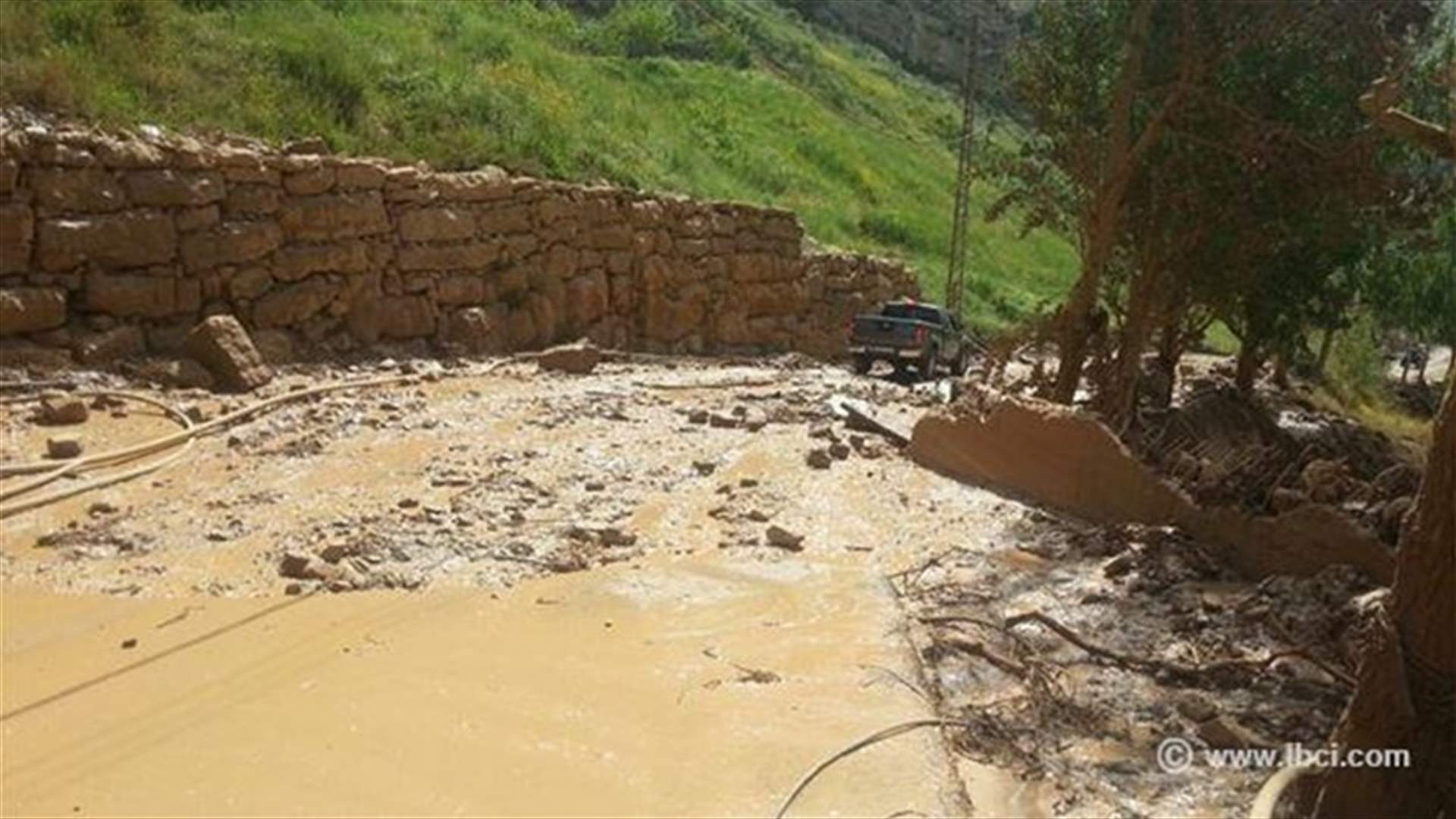 REPORT: Pond collapses in Jbeil’s Akoura village